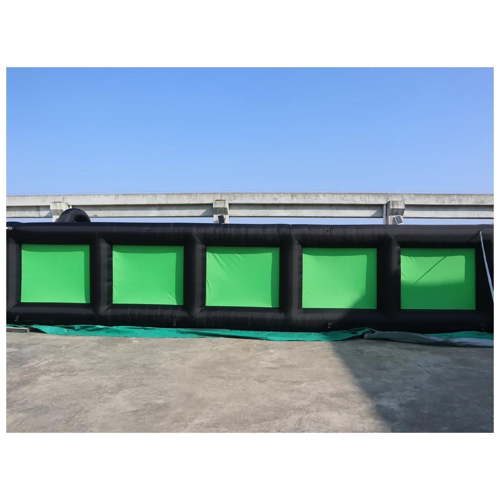 Laberinto Inflable Negro y Ver - Kids Outdoor Venues reseña y precio